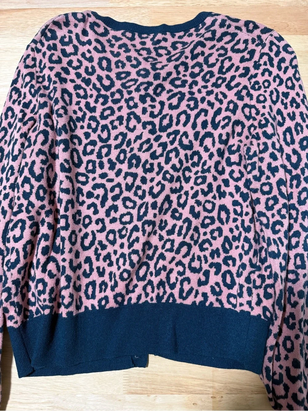 Ann Taylor Women’s Medium Pink Navy Leopard Print Button Cardigan Sweater
